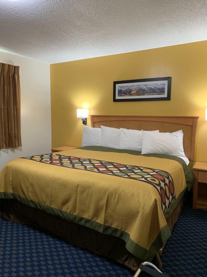 Westway Inn Motel Neepawa Экстерьер фото