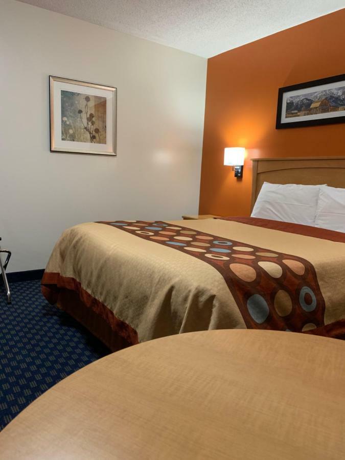 Westway Inn Motel Neepawa Экстерьер фото